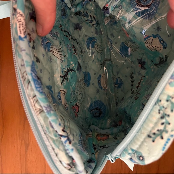 Lily Pulitzer makeup bag WITH TAGS NEW!!! - Picture 4 of 4